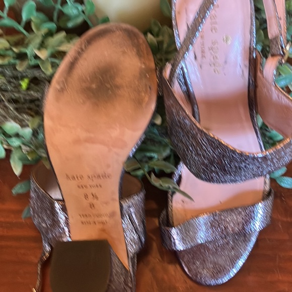 Kate Spade New York elegant shimmer silver strappy block heeled sandal. - Picture 2 of 4